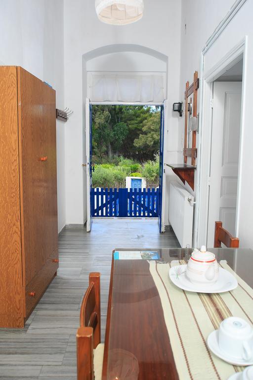 Paros Rita Studios Пісо-Ліваді Номер фото