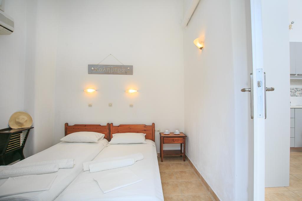 Paros Rita Studios Пісо-Ліваді Номер фото